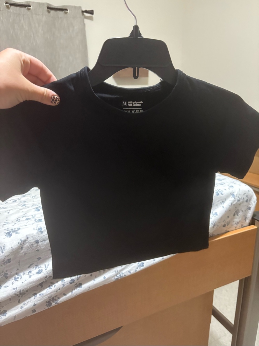 Black Women’s Athletic Crop Tee